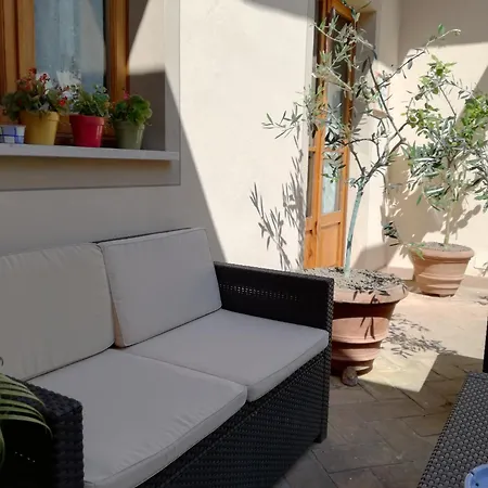 La Primavera Panzió